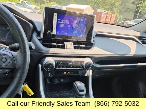 Certified 2025 Toyota RAV4 LE AWD/4WD image 19