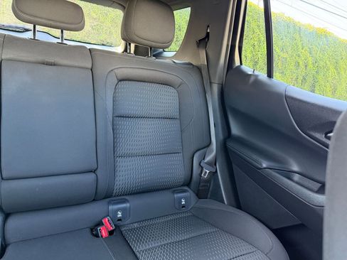 Used 2025 Chevrolet Equinox LT image 36