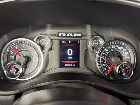 Used 2024 RAM 2500 Big Horn w/ Sport Appearance Package image 18