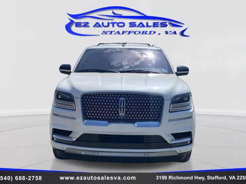Used 2019 Lincoln Navigator Reserve AWD/4WD image 2