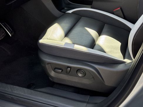 Used 2025 Buick Envision Sport Touring image 17