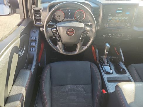 Used 2022 Nissan Frontier PRO-4X w/ Technology Package image 13