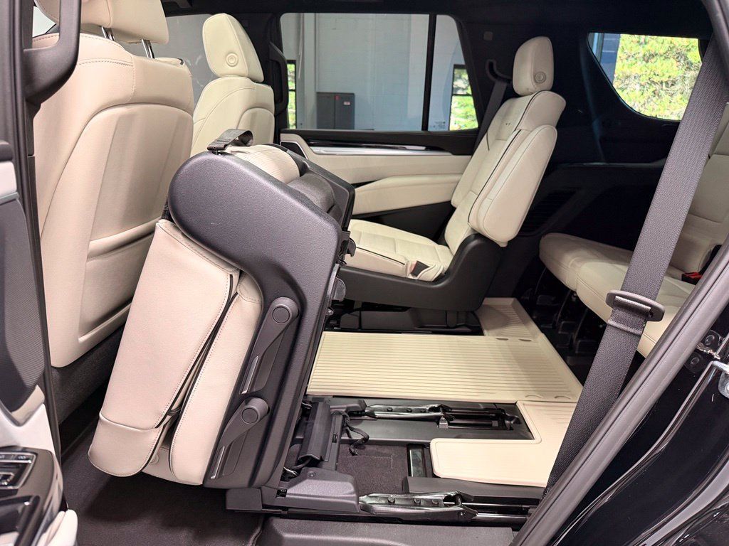 Used 2026 Cadillac Escalade Sport w/ Touring Package AWD/4WD image 20