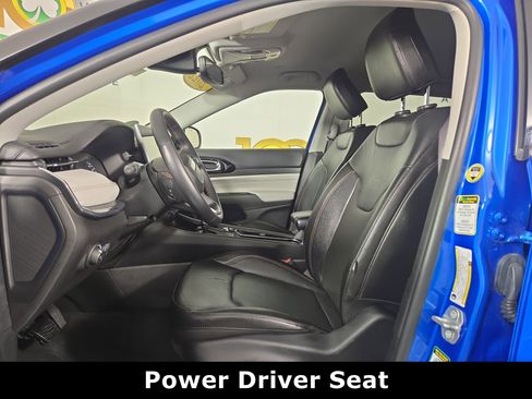 Certified 2022 Jeep Compass Limited image 12