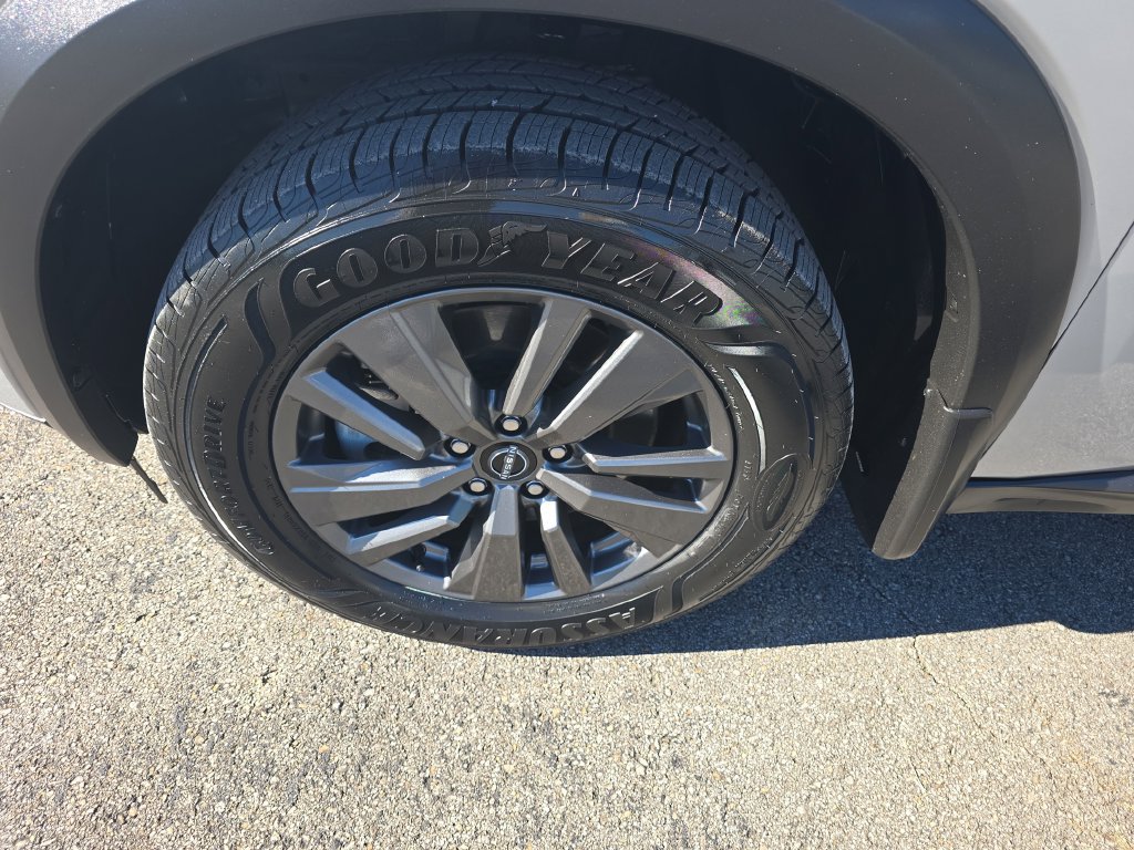 Used 2023 Nissan Pathfinder S AWD/4WD image 10
