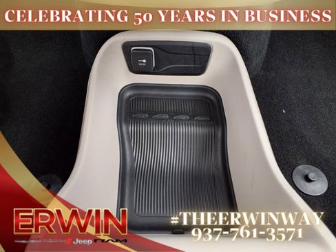 Used 2023 Chrysler Voyager LX image 24