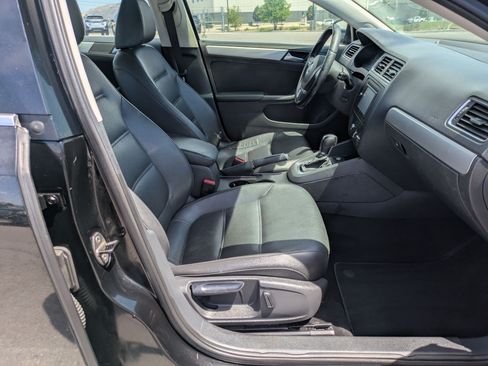 Used 2014 Volkswagen Jetta SE FWD image 29