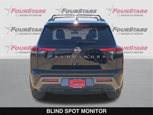 New 2026 Nissan Pathfinder SL image 5