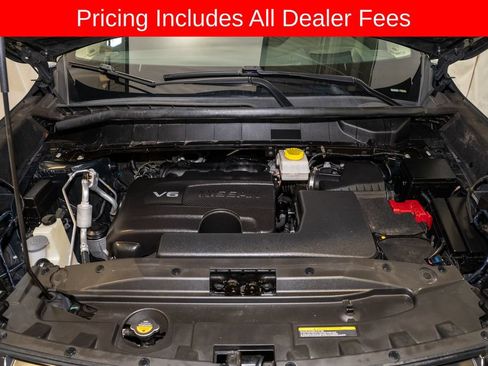Used 2022 Nissan Pathfinder Platinum w/ Cargo Package AWD/4WD image 22