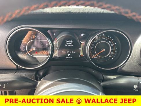 Used 2023 Jeep Gladiator Mojave AWD/4WD image 16