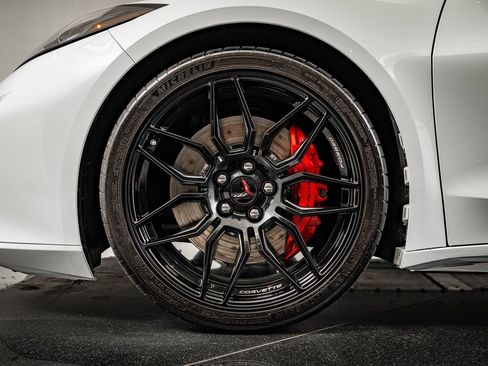 Used 2023 Chevrolet Corvette Z06 image 17