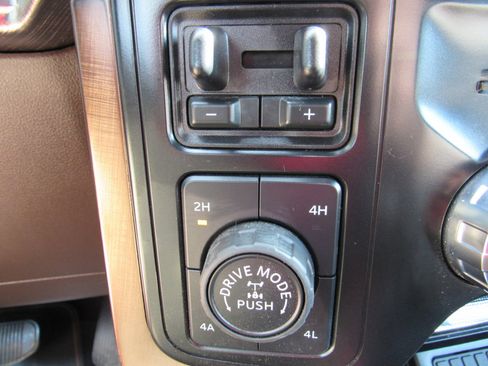 Used 2024 Ford F150 King Ranch image 24