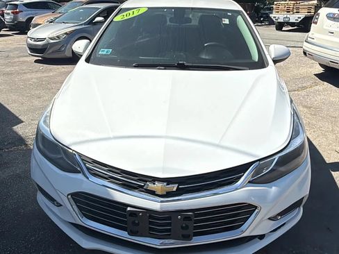 Used 2017 Chevrolet Cruze Premier FWD image 2