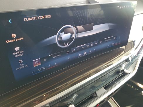 Used 2026 BMW X7 xDrive40i AWD/4WD image 29