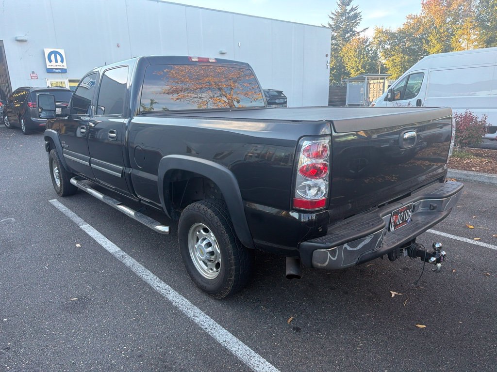 Used 2005 Chevrolet Silverado 2500 LT w/ Heavy-Duty Power Package RWD image 6