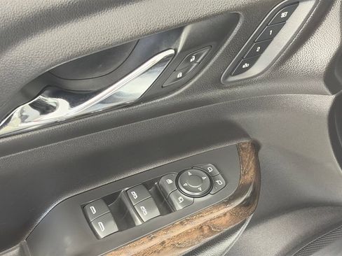 Used 2022 GMC Acadia Denali w/ Denali Ultimate Package AWD/4WD image 24