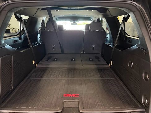 Used 2021 GMC Yukon XL SLE AWD/4WD image 18