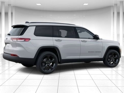 New 2025 Jeep Grand Cherokee L Altitude image 4