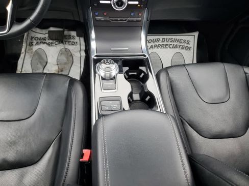 Used 2020 Ford Edge Titanium w/ Equipment Group 301A image 22