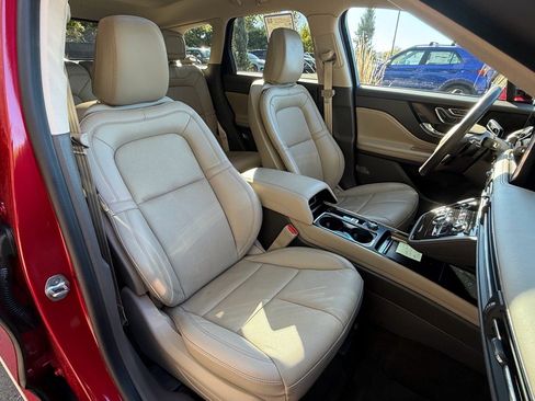 Used 2022 Lincoln Corsair Reserve w/ Elements Package image 12