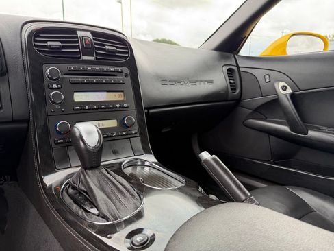 Used 2010 Chevrolet Corvette Grand Sport RWD image 38