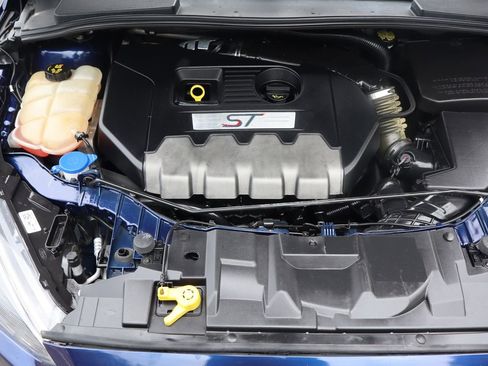 Used 2016 Ford Focus ST FWD image 39