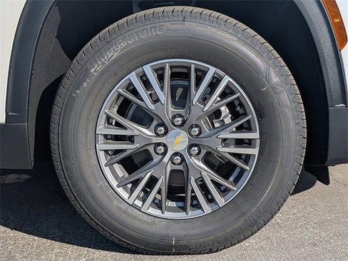 New 2026 Chevrolet Traverse LT image 6