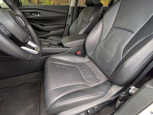 Used 2024 Honda Accord Touring image 14