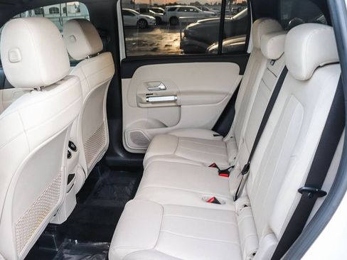 Used 2021 Mercedes-Benz GLB 250 image 22