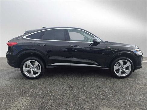 New 2025 Audi Q5 Prestige image 2