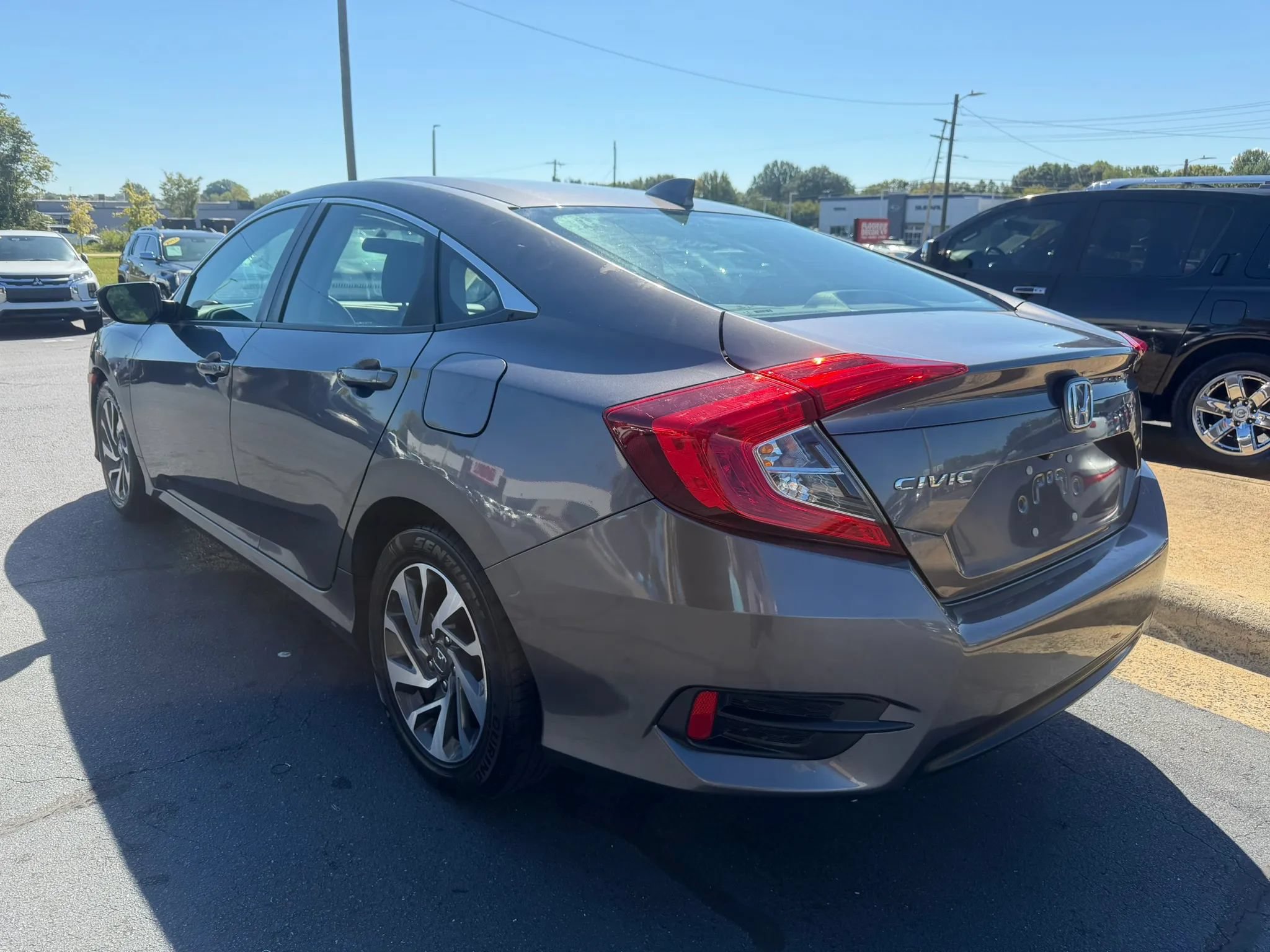 Used 2017 Honda Civic EX image 5