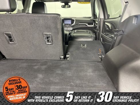 Certified 2023 GMC Terrain SLT w/ Infotainment Package II image 25