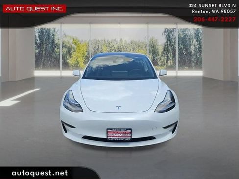 Used 2018 Tesla Model 3 Long Range RWD image 2