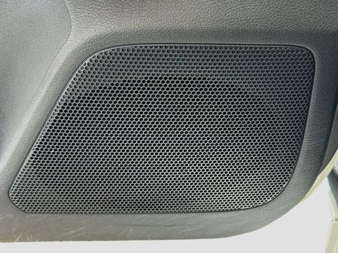 Certified 2021 Toyota Tacoma SR w/ SR Convenience Package AWD/4WD image 14