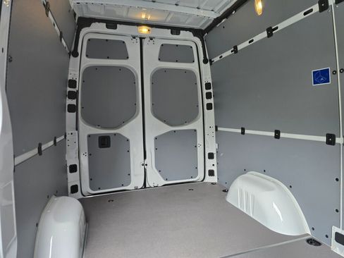 New 2025 Mercedes-Benz Sprinter 2500 image 15