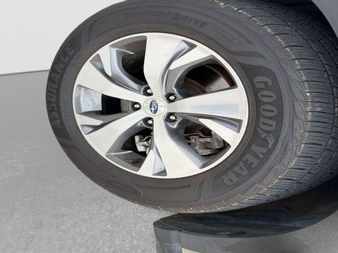 Used 2024 Subaru Ascent Premium AWD/4WD image 10