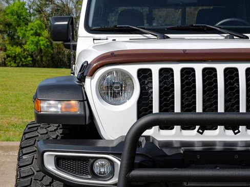 Used 2023 Jeep Gladiator Sport AWD/4WD image 50