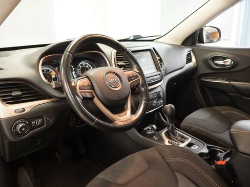 Used 2016 Jeep Cherokee Latitude w/ Comfort/Convenience Group AWD/4WD image 7