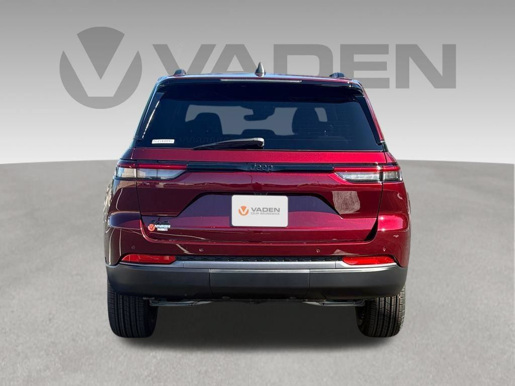 New 2026 Jeep Grand Cherokee Altitude AWD/4WD image 22