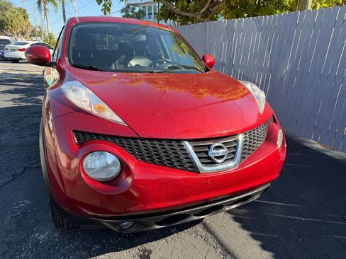 Used 2013 Nissan Juke SL w/ Interior Illumination Pkg image 4