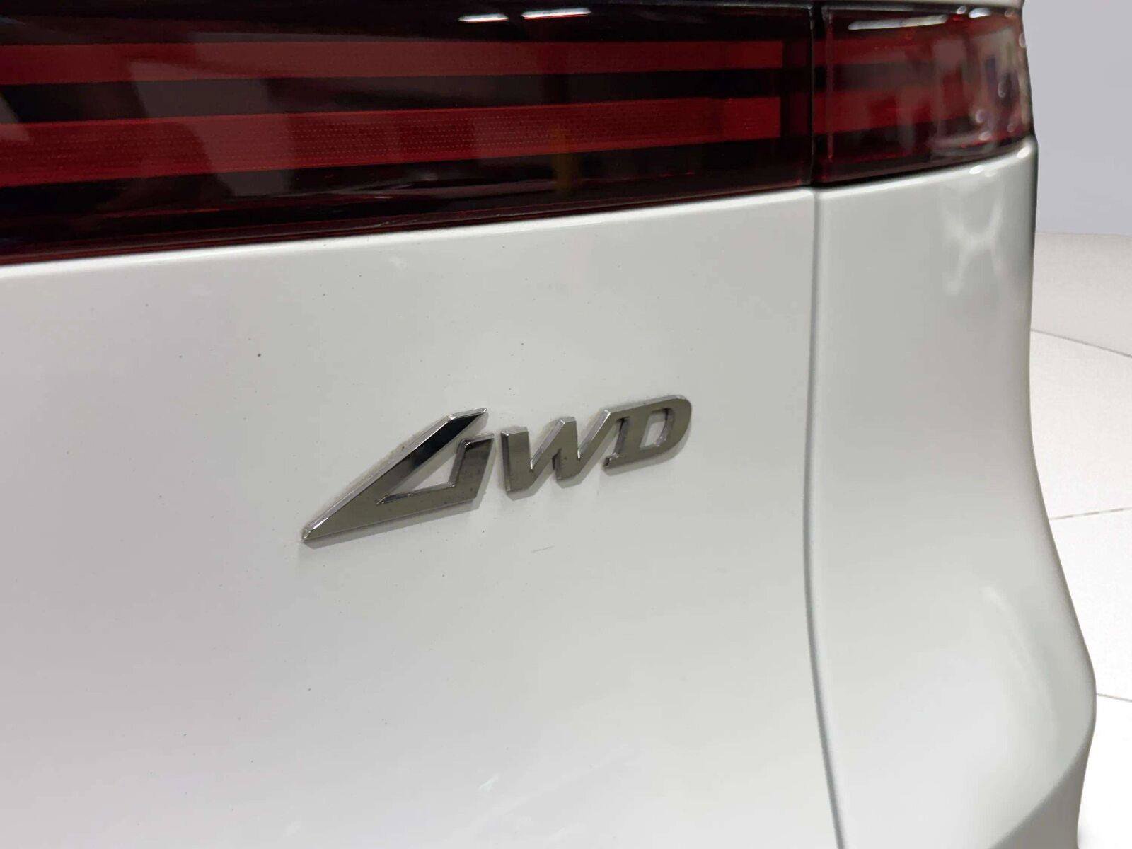 Used 2022 Genesis GV70 2.5T w/ Advanced Package AWD/4WD image 20