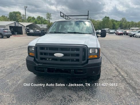 Used 2005 Ford F350 2WD Crew Cab Super Duty image 3