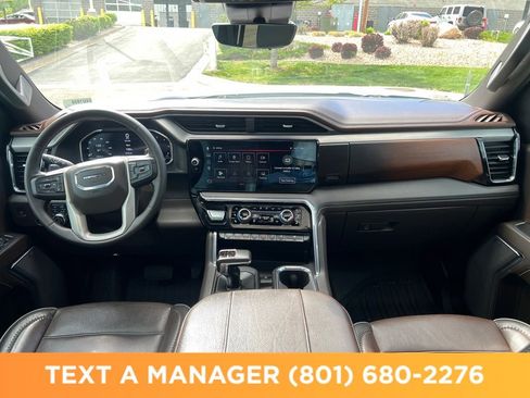 Used 2024 GMC Sierra 1500 Denali w/ Denali Reserve Package AWD/4WD image 12