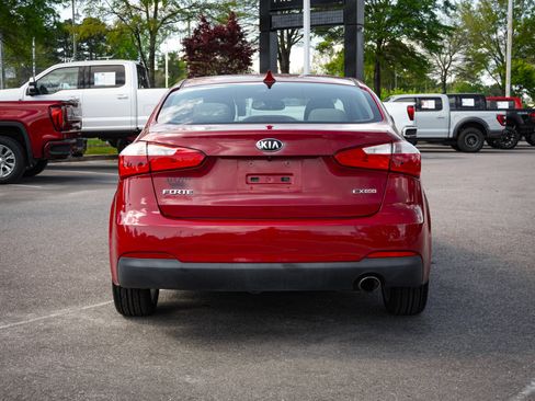 Used 2014 Kia Forte EX image 9