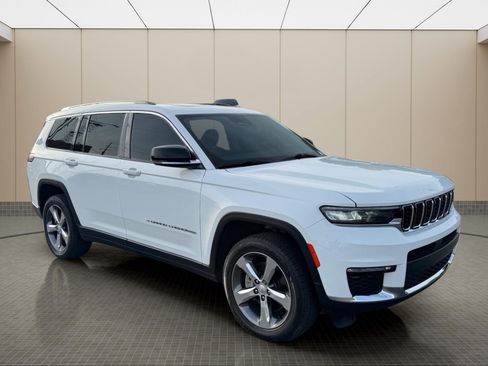Used 2021 Jeep Grand Cherokee L Limited AWD/4WD image 2