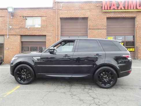 Used 2016 Land Rover Range Rover Sport HSE image 2