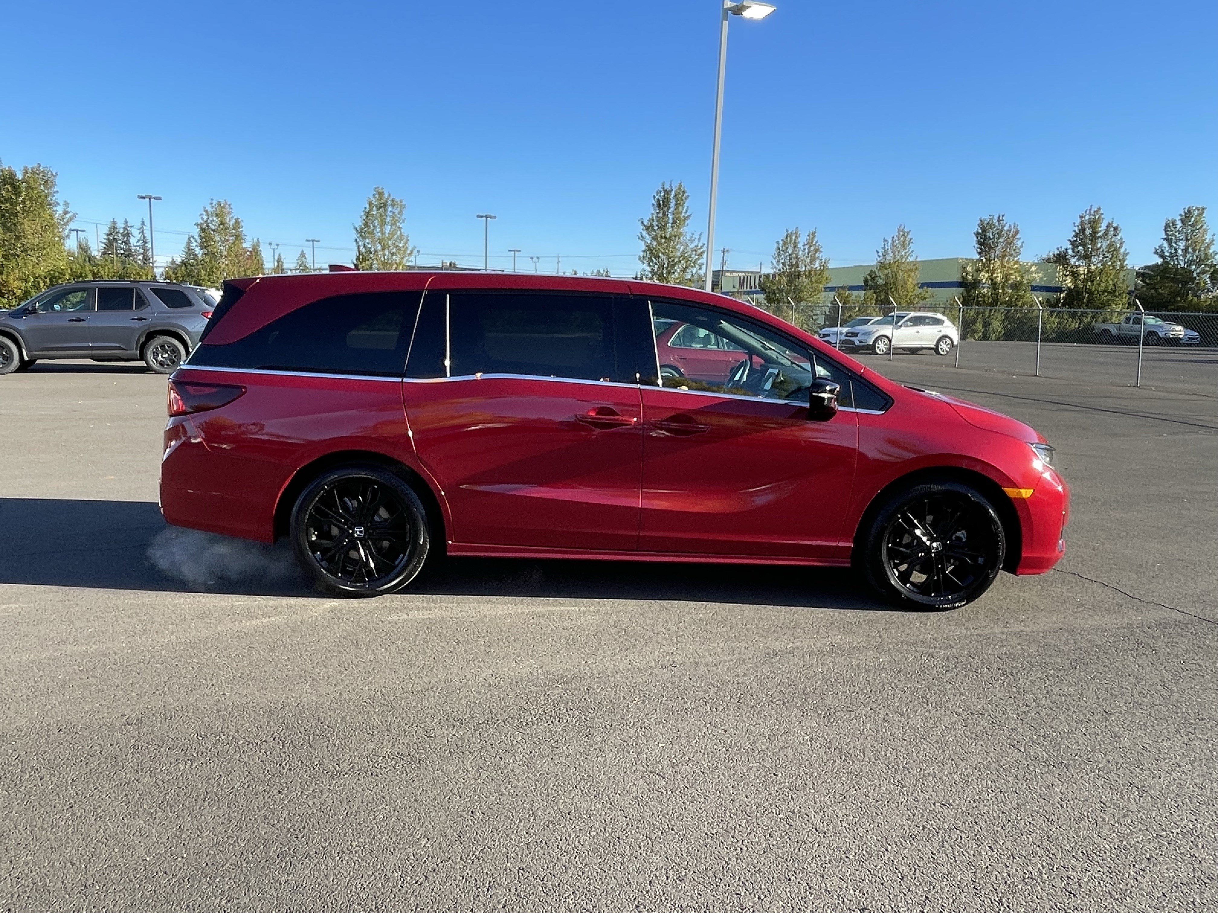 Used 2025 Honda Odyssey Sport-L image 6