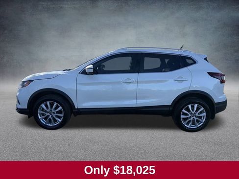 Used 2021 Nissan Rogue Sport SV image 4