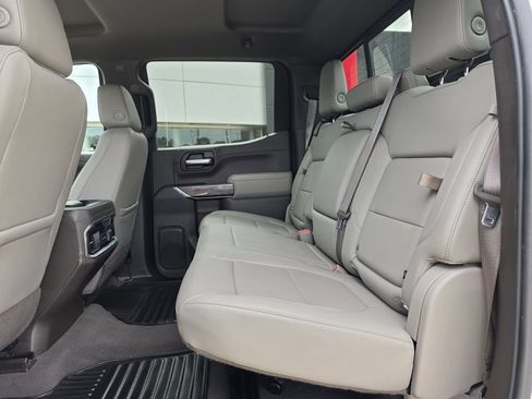Used 2020 Chevrolet Silverado 1500 LTZ w/ LTZ Convenience Package AWD/4WD image 19