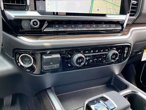 New 2026 Chevrolet Silverado 1500 RST w/ Dark Appearance Package AWD/4WD image 22